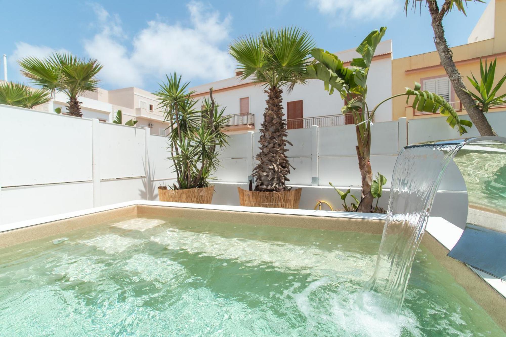Hotel Le Grotte Lampedusa Exterior foto