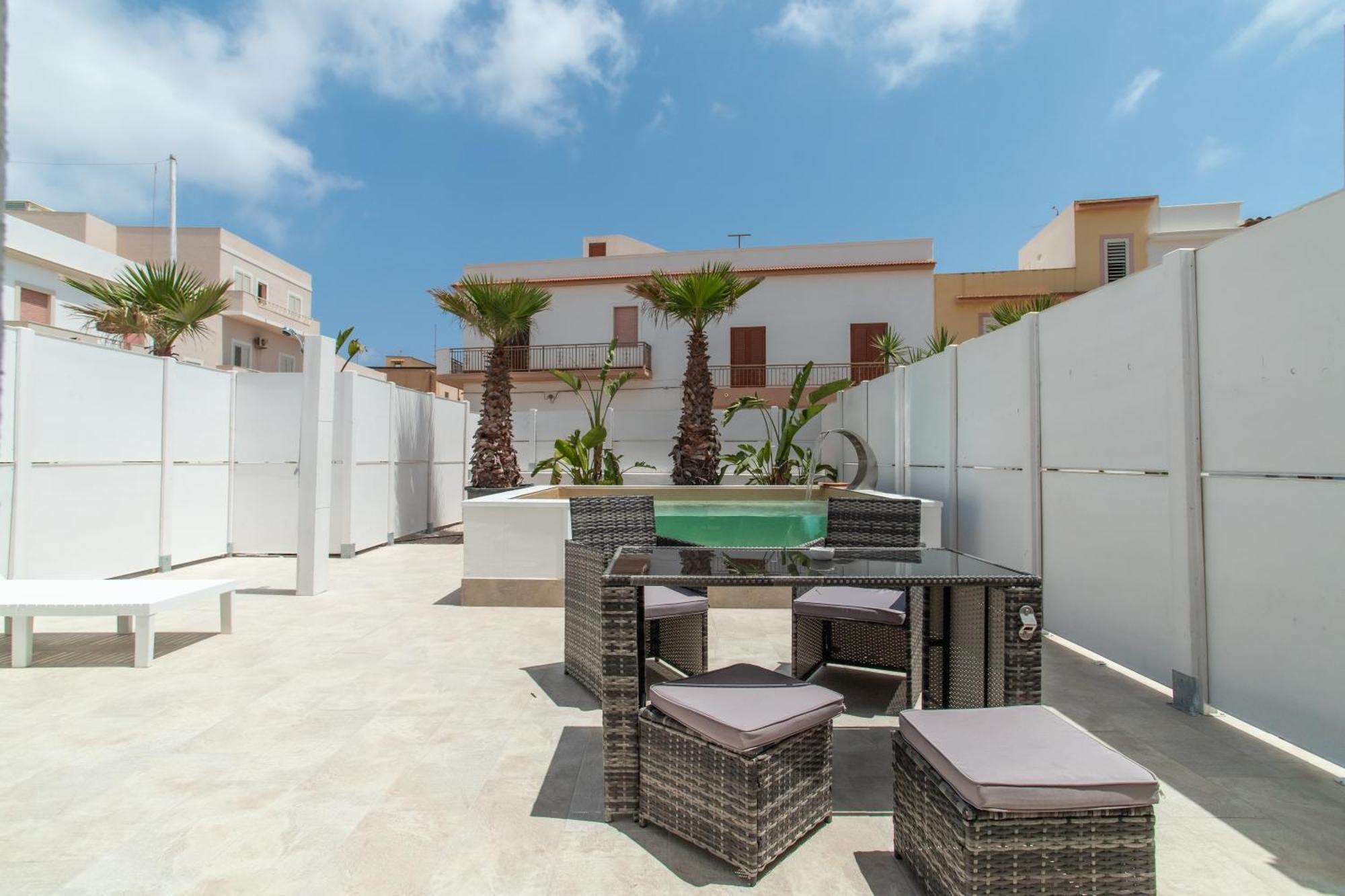 Hotel Le Grotte Lampedusa Exterior foto